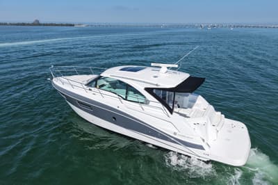 BOATZON | Cruisers Yachts 41 Cantius 2018