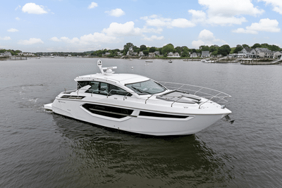 BOATZON | Cruisers Yachts 42 CANTIUS 2022