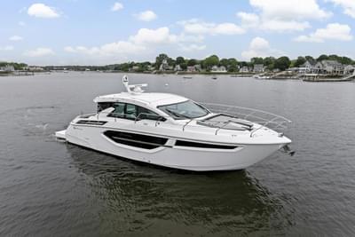 BOATZON | Cruisers Yachts 42 Cantius 2022 BOATZON | Cruisers Yachts 42 Cantius 2022
