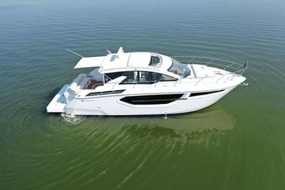 BOATZON | Cruisers Yachts 42 Cantius 2025