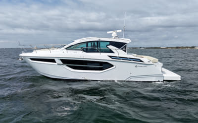 BOATZON | Cruisers Yachts 42 Cantius 2026 BOATZON | Cruisers Yachts 42 Cantius 2026