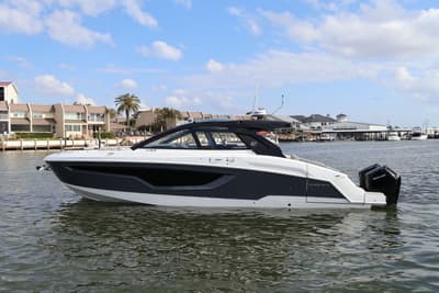 BOATZON | Cruisers Yachts 42 GLS Outboard 2026