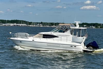 BOATZON | Cruisers Yachts 4450 Express Motoryacht 2001 BOATZON | Cruisers Yachts 4450 Express Motoryacht 2001