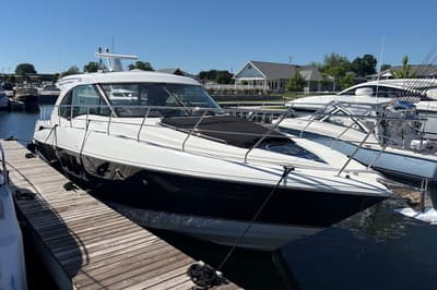 BOATZON | Cruisers Yachts 45 Cantius 2016