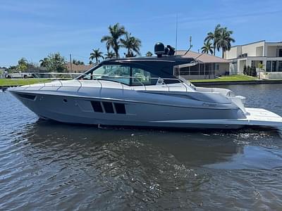 BOATZON | Cruisers Yachts 45 Cantius Black Diamond 2014