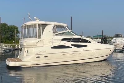 BOATZON | Cruisers Yachts 455 Express Motoryacht 2004