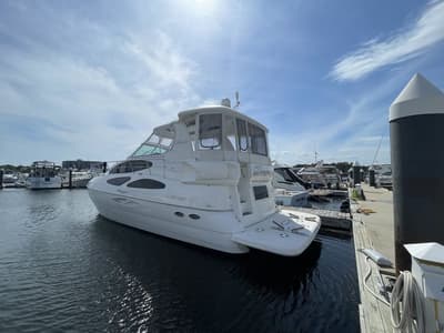 BOATZON | Cruisers Yachts 455 EXPRESS MOTORYACHT 2005