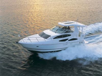 BOATZON | Cruisers Yachts 455 Express Motoryacht 2005