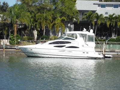 BOATZON | Cruisers Yachts 455 Express Motoryacht 2005