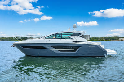 BOATZON | Cruisers Yachts 46 Cantius 2022
