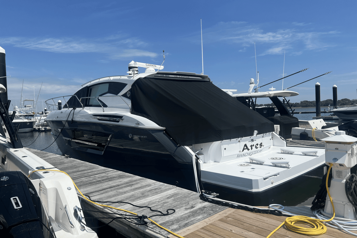 2022 Cruisers Yachts 46 CANTIUS - Sold Boat