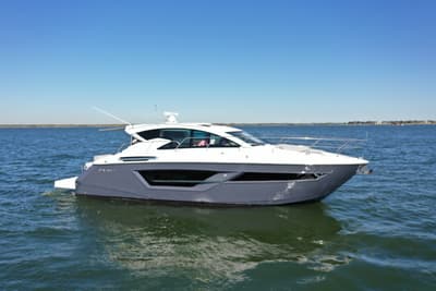 BOATZON | Cruisers Yachts 46 Cantius 2025