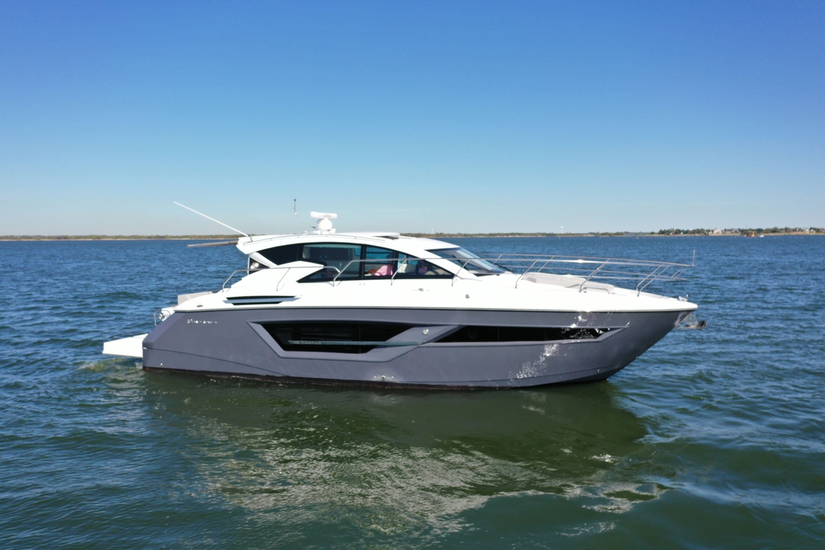 2025 Cruisers Yachts 46 Cantius - Sold Boat
