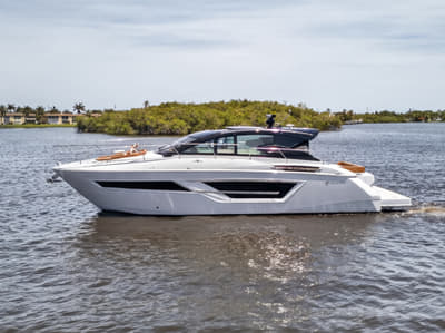 BOATZON | Cruisers Yachts 46 Cantius 2026