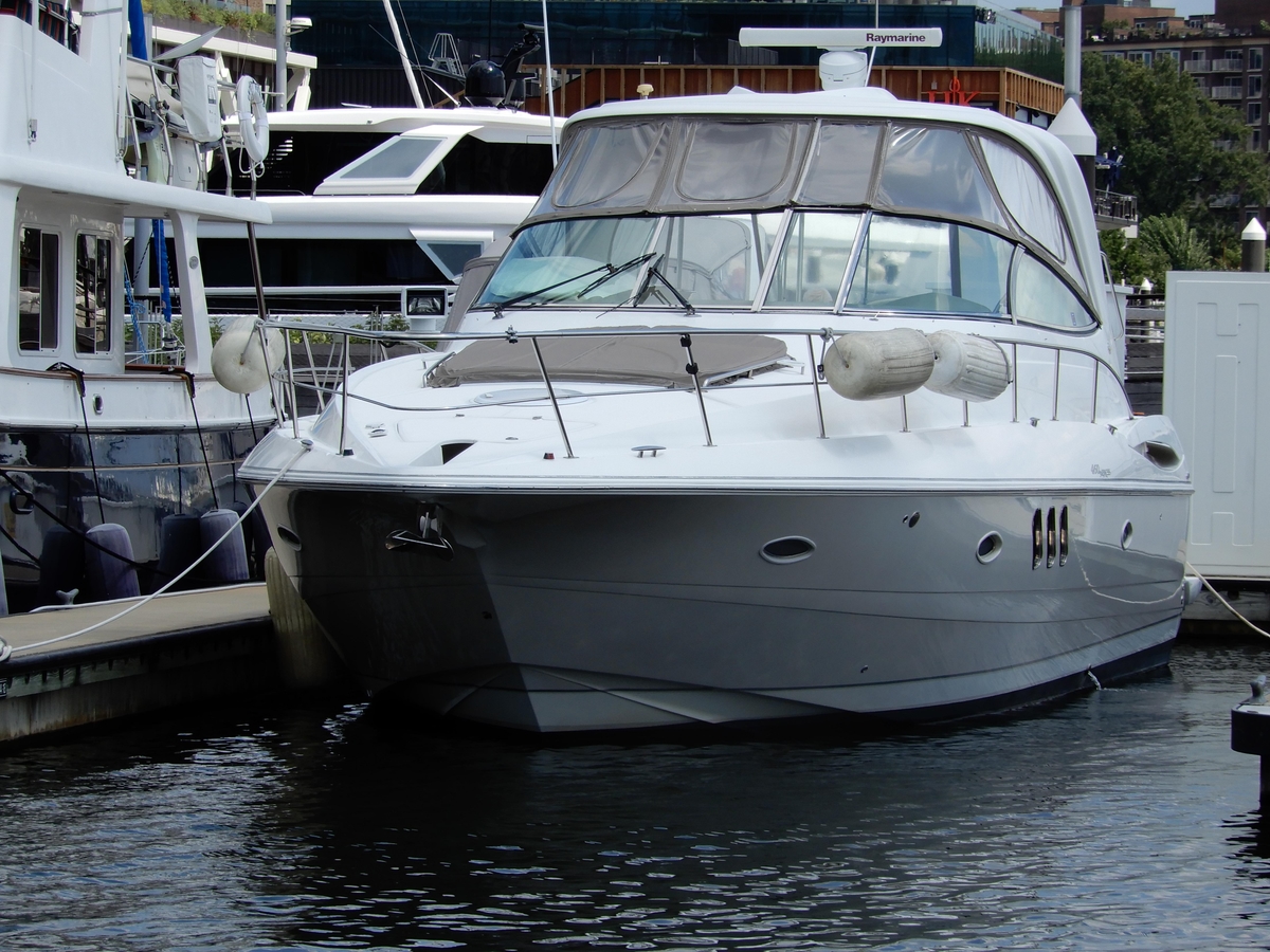 2008 Cruisers Yachts 460 Express - Sold Boat