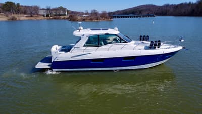 BOATZON | Cruisers Yachts 48 Cantius 2012
