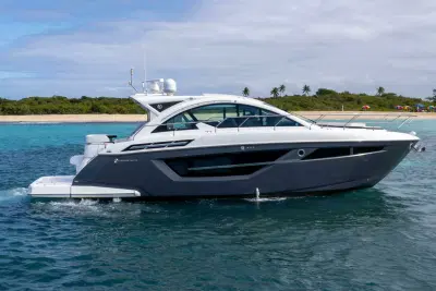 BOATZON | Cruisers Yachts 50 Cantius 2019