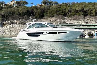 BOATZON | Cruisers Yachts 50 Cantius 2021 BOATZON | Cruisers Yachts 50 Cantius 2021