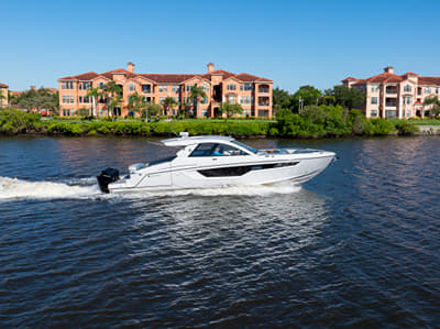 BOATZON | Cruisers Yachts 50 GLS OB 2027
