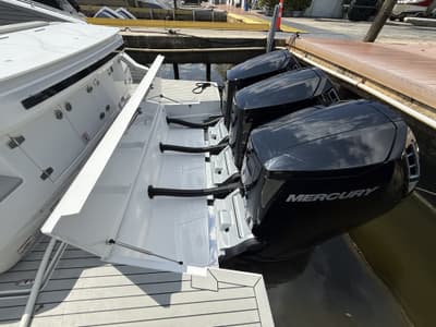 BOATZON | Cruisers Yachts 50 GLS Outboard 2024