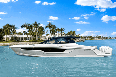BOATZON | Cruisers Yachts 50 GLS Outboard 2025