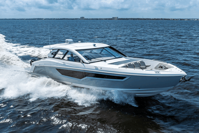 BOATZON | Cruisers Yachts 50 GLS Outboard 2025