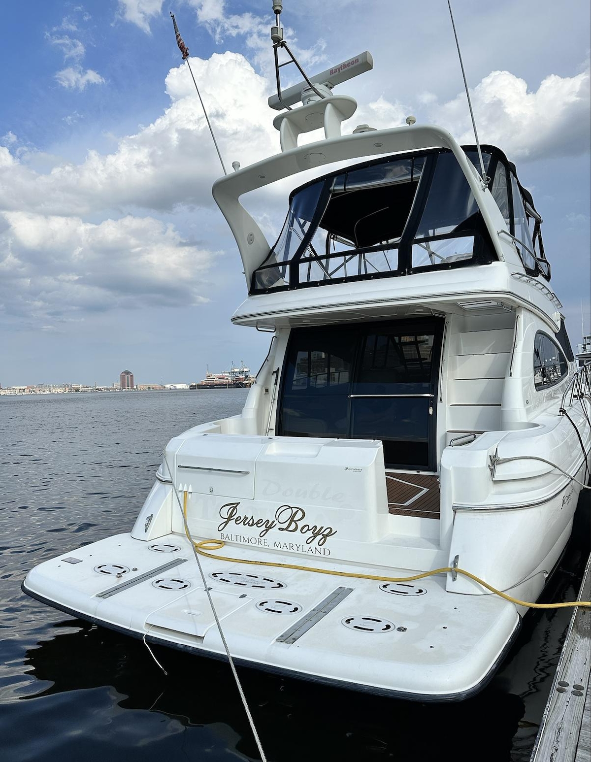 1999 Cruisers Yachts 5000 Sedan Sport - Sold Boat