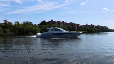 BOATZON | Cruisers Yachts 50GLS OB 2026