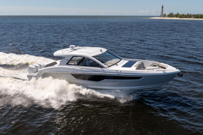 BOATZON | Cruisers Yachts 50GLS OB 2026 BOATZON | Cruisers Yachts 50GLS OB 2026
