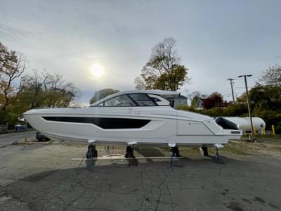 BOATZON | Cruisers Yachts 50GLS OB 2026 BOATZON | Cruisers Yachts 50GLS OB 2026