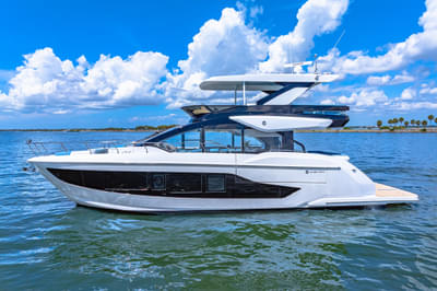 BOATZON | Cruisers Yachts 57 Fly 2025