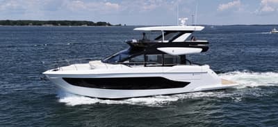 BOATZON | Cruisers Yachts 57 FLY 2026