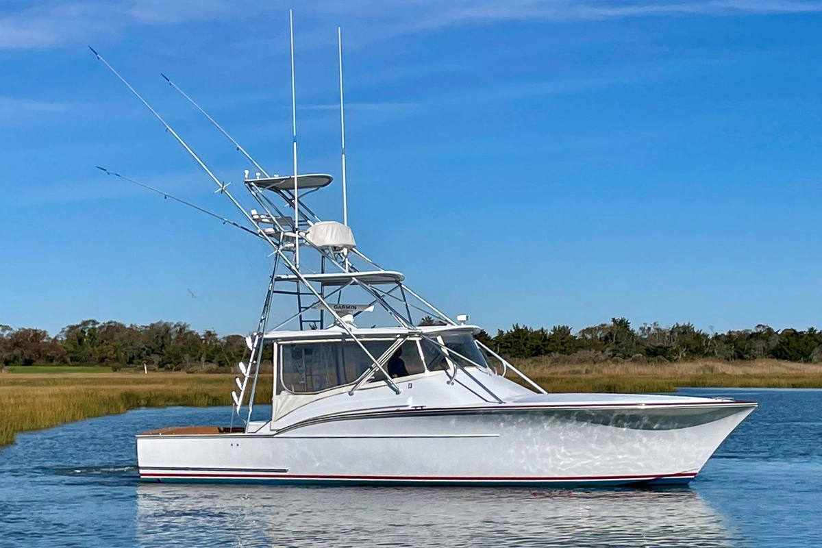 2005 Custom Carolina 40 DeSanti - Sold Boat