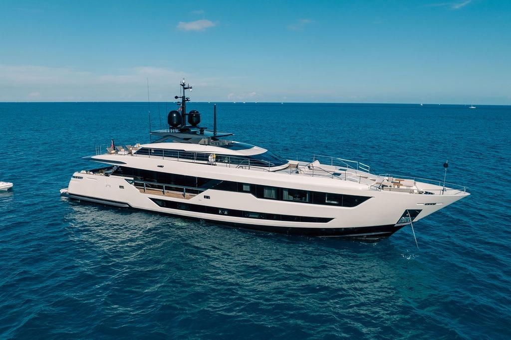 2018 Custom Line CL120 - Sold Boat