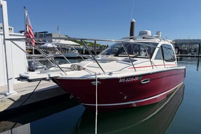 BOATZON | Cutwater C242 Coupe 2017