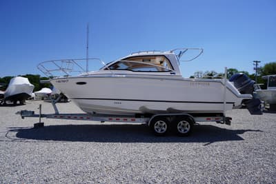 BOATZON | Cutwater C242 Sport Coupe 2019 BOATZON | Cutwater C242 Sport Coupe 2019