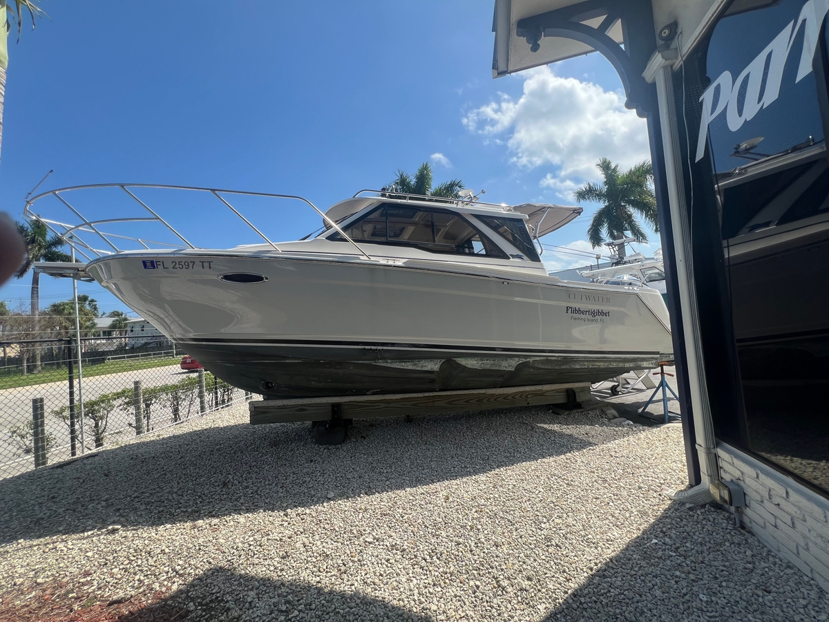 2024 Cutwater C248 C Coupe - Sold Boat