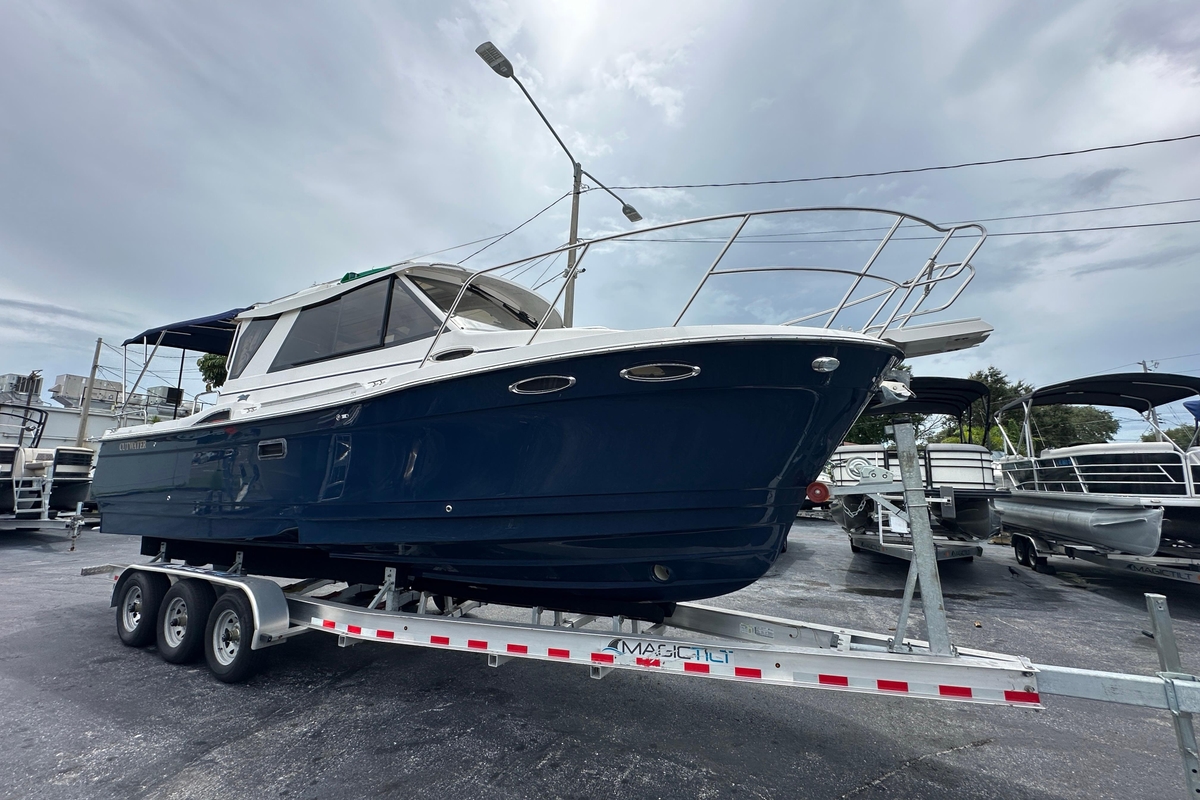2020 Cutwater C28 - Sold Boat