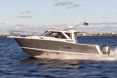 BOATZON | Cutwater C288 Coupe 2025