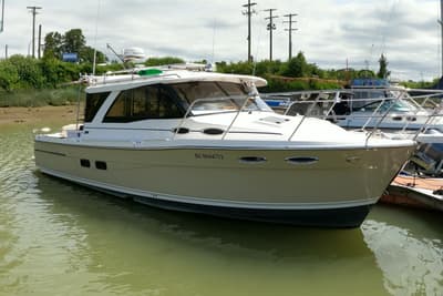 BOATZON | Cutwater C30 Sedan 2019