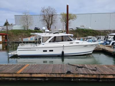 BOATZON | Cutwater C30 Sedan NW Edition 2023