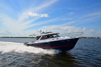 BOATZON | Cutwater C302 Coupe 2019