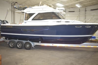 BOATZON | Cutwater C32 CB 2026