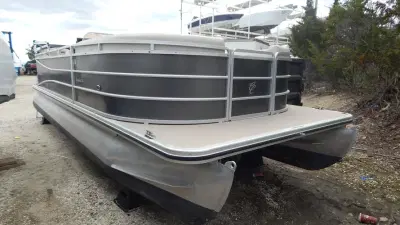 BOATZON | Cypress Cay Seabreeze 230 2016