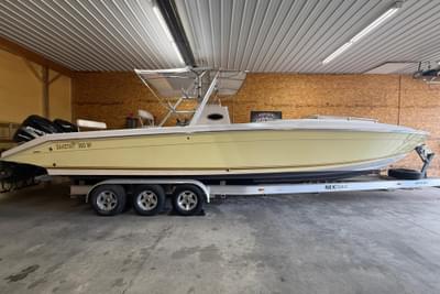 BOATZON | Dakota 360 SF Center Console 2002