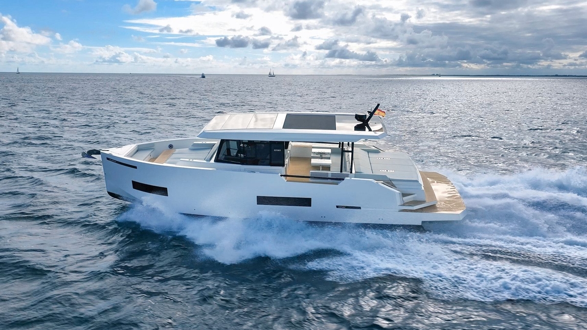 2025 De Antonio Yachts D50 CoupÃ© - Sold Boat