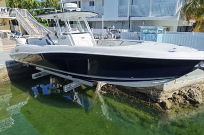 BOATZON | Deep Impact 330 C 2010