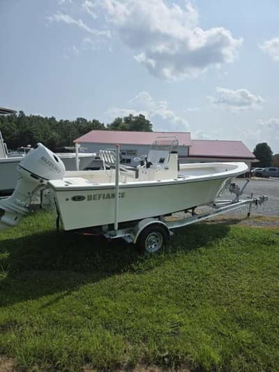 BOATZON | Defiance 190 Catalina 2027