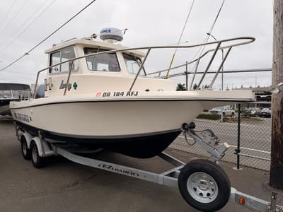 BOATZON | Defiance 220 Admiral 2015 BOATZON | Defiance 220 Admiral 2015