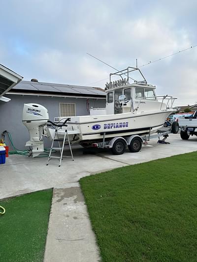 BOATZON | Defiance 220 Admiral EX 2016